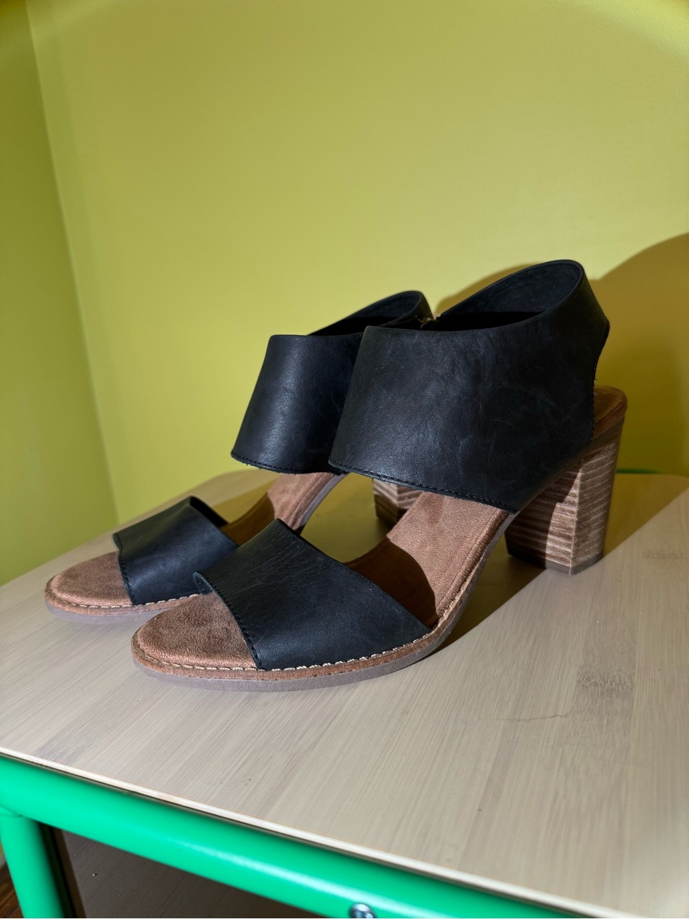 TOMS Majorca Sandal Black Leather Heels